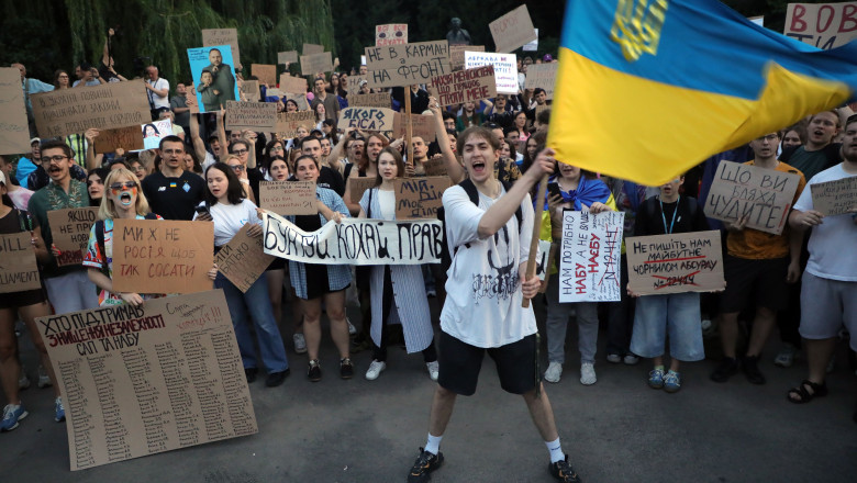 analiza aroganta puterii sau sentiment de impunitate protestele din ucraina si riscul ca zelenski sa piarda controlul 68899a75955cd