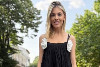 andreea ibacka cu mana in ghips dupa accidentul de motor cine a vizitat o pe vedeta la spital eu am intrat plangand iar ea zambea 687b4c1a577d5