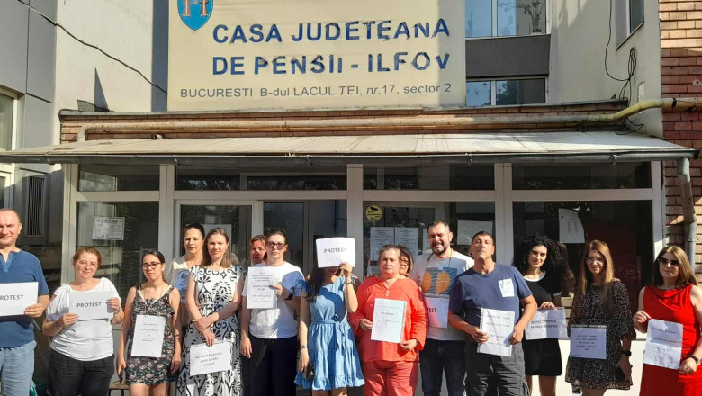angajatii de la casele de pensii si ministerul investitiilor europene protesteaza marti fata de taierea veniturilor 686cc384dd710