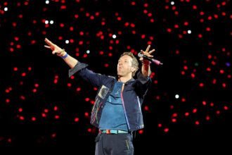 astronomer ceo resigns following coldplay concert scandal 687bff26be878