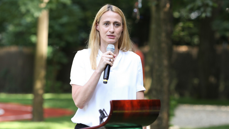 camelia potec dupa calificarea lui popovici in finala cm va incerca sa se claseze cat mai sus poate chiar si cu un record personal 6888ad9cb7cee