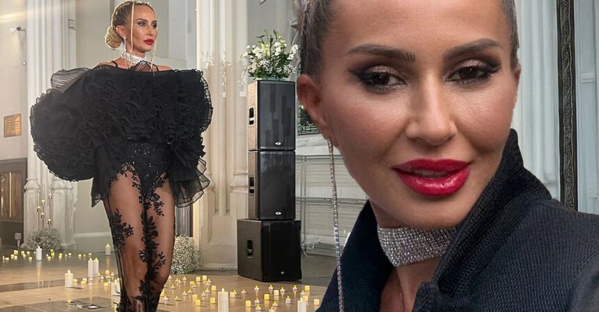crina abrudan de la prezentatoare tv la designer de succes a cucerit lumea modei cu propria colectie de corsete m am mobilizat sa creez 17 piese in patru saptamani 688a319d34b9c