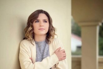cristina ciobanasu actrita adoptata de ruxandra ion revedere emotionanta cu parintii sai la botosani cum arata cei care i au dat viata 6866b0559dfac
