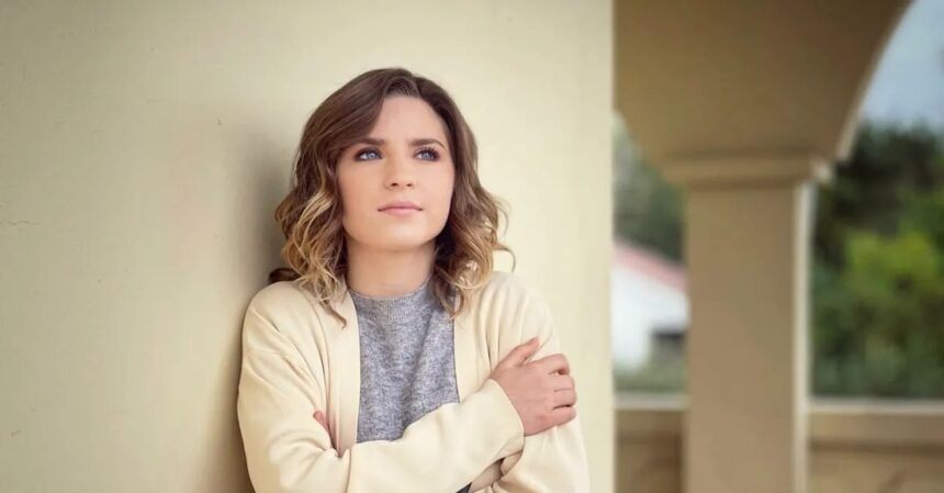 cristina ciobanasu actrita adoptata de ruxandra ion revedere emotionanta cu parintii sai la botosani cum arata cei care i au dat viata 6866b0559dfac