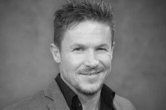 detaliul observat de medicul care a incercat sa l salveze pe felix baumgartner asta am banuit si eu 6883998969005
