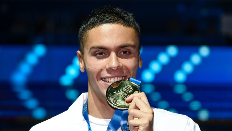 din ce a fost confectionata medalia lui david popovici obtinuta la singapore in proba de 200 m liber 6889df1a827a6