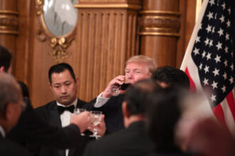 donald trump coca cola va folosi zahar adevarat in bautura sa emblematica din sua compania nu confirma 6878de9d32b07
