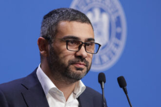 el pais scrie despre numirea in premiera a unui rom intr o functie cu mare responsabilitate in guvernul romaniei 6877e24d2cfc6
