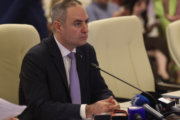 exclusiv alexandru nazare porneste evaluarea angajatilor ministerului de finante vom afla cu ce se ocupa fiecare si ce lucreaza in cele 8 ore 6886918615024
