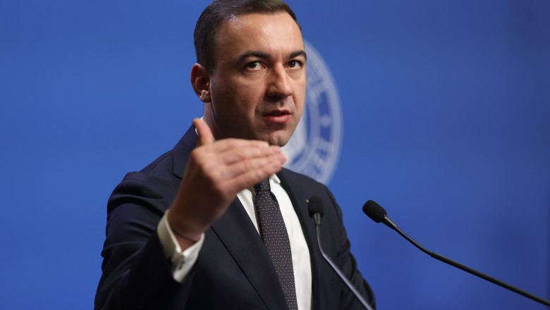 exclusiv ministrul bogdan ivan confirma ca guvernul vrea sa blocheze transferurile si detasarile intre institutii 6887d3c251934