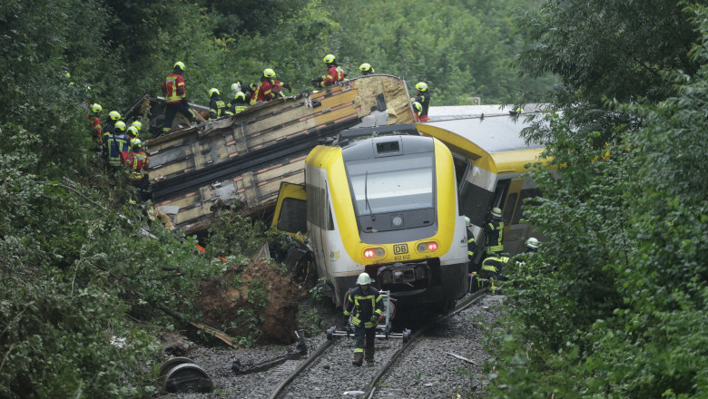 germania un tren cu 100 de pasageri a deraiat informatii contradictorii cu privire la victime 68868be90517e