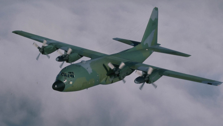 misiune umanitara 12 copii palestinieni si 36 de rude ale acestora evacuati din israel cu un avion al fortelor aeriene romane 688a7e2867021