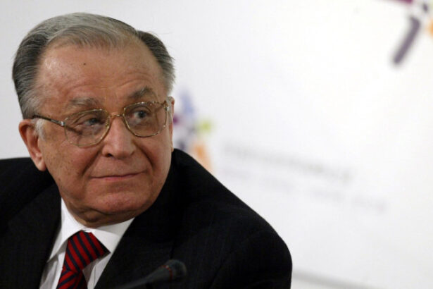 news alert noi detalii despre starea lui ion iliescu fostul presedinte este constient dar are nevoie de suport respirator 6864e8c62754a