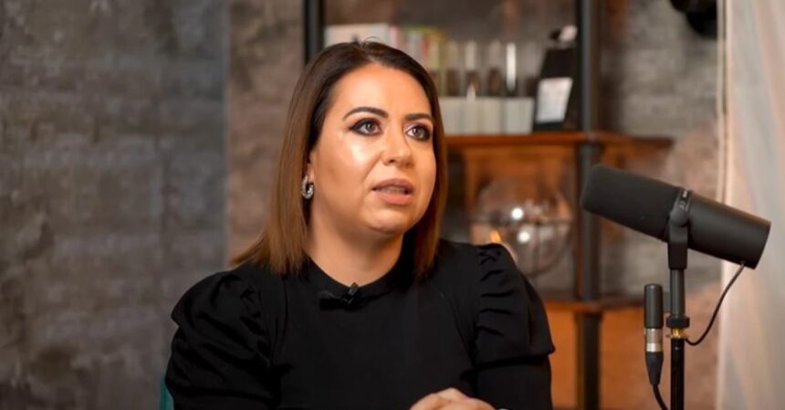 oana roman a aparut cu ochii in lacrimi in fata fanilor vedeta a transmis si un mesaj s a spus ca e rusine sa plangi si ca e o dovada de slabiciune 688642ce4679a