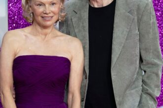 pamela anderson si liam neeson se iubesc pe ecran dar si in viata reala actorul a ramas vaduv in urma cu 16 ani 68829fc9462a8