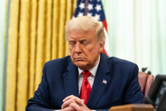 polonia il avertizeaza pe donald trump ca rusia isi bate joc de eforturile sale de pace 6867ea9c8bf4d