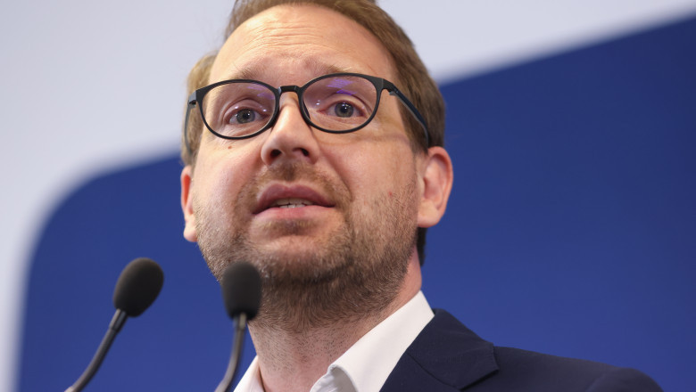 reactia lui dominic fritz dupa ce emil boc i a numit pe consilierii usr papagali si populisti 68723a8a3b958