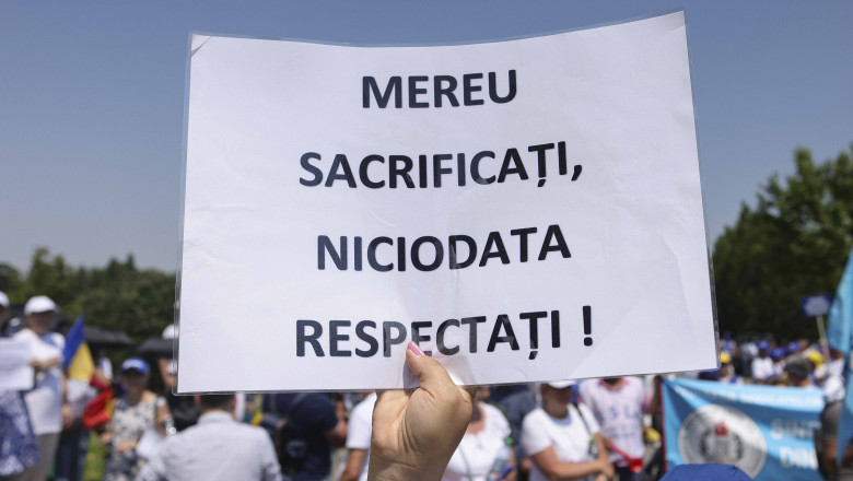 sindicatele anunta ca nu vor opri protestele iar bns lanseaza campania cutia neagra a austeritatii calendarul manifestatiilor 686d3e9cb0ca4