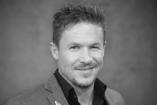 spectacol aerian privat in onoarea celebrului sportiv felix baumgartner inainte ca acesta sa fie inmormantat in austria 688a576175bfb