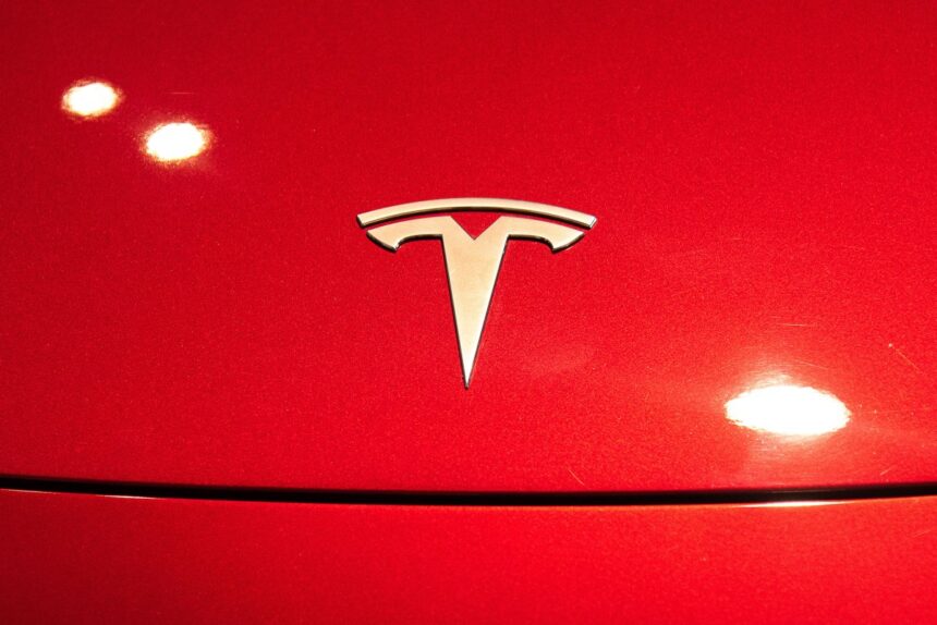 tesla is reportedly bringing a limited version of its robotaxi service to san francisco 68839f4c5ce4f