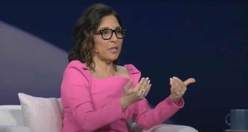 they took away linda yaccarinos blue check 686ff28662bdd