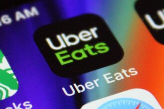 uber eats now lets merchants message customers about their orders 688b4d382f489