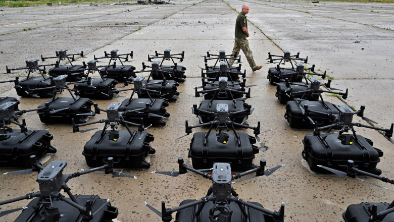ucraina va primi 33 000 de kituri de drone cu inteligenta artificiala in cadrul unui acord de aparare cu sua 68877924543b7