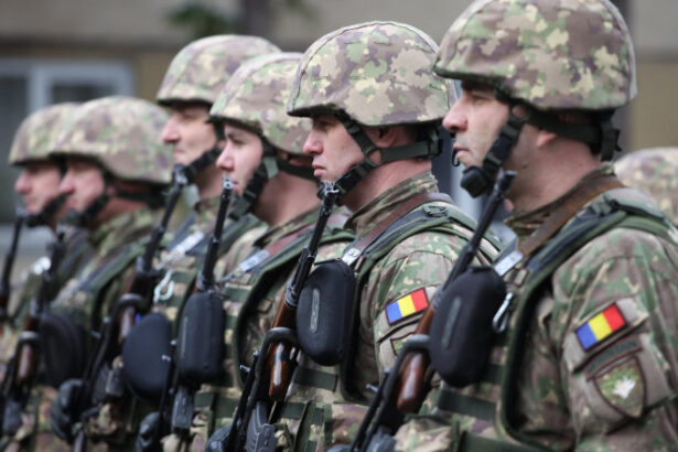 video numarul militarilor romani a crescut cu 6 000 pentru prima data in ultimii doi ani cati soldati ar trebui sa aiba ideal armata 687a1ce101253