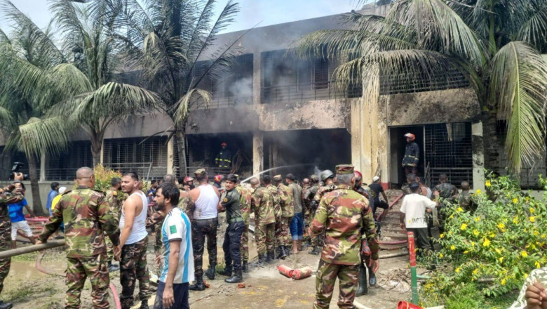 video un avion militar de antrenament s a prabusit intr un campus scolar din bangladesh cel putin o persoana si a pierdut viata 687e16a47ed66