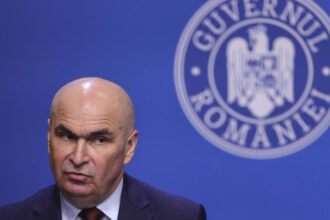 videofoto sindicalistii din guvern il acuza pe ilie bolojan de ipocrizie premierul a luat bani pentru o functie intr un comitet al eximbank 68692b6c4464d