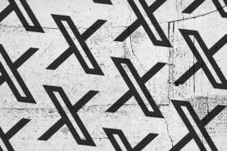x to test using community notes to find the posts everyone likes 68829714478e8
