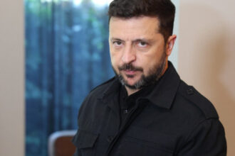 zelenski acuzat ca foloseste legea martiala ca arma politica blocand anchete anticoruptie occidentul e prea distras ca sa observe 6878d3221139c