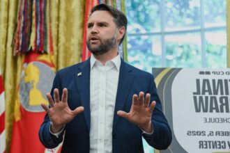 anuntul momentului vor fi impuse noi sanctiuni pentru rusia donald trump are multi asi in maneca 68ac0dcf9ed67