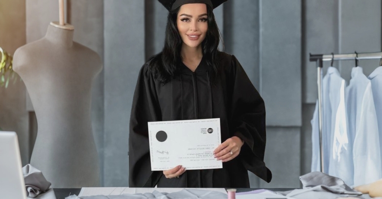 cum arata atelierul de croitorie de lux al lui brigitte din pipera sotia lui florin pastrama isi lanseaza toamna aceasta prima colectie haute couture la dubai si qatar cos cu mana mea 68aee610b220f