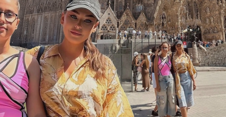 cum s au simtit misha si maya fiica lui connect r in vacanta din barcelona cum se distreaza impreuna deja ii fur adidasii poarta 38 ca mine la picior 68a715da620eb