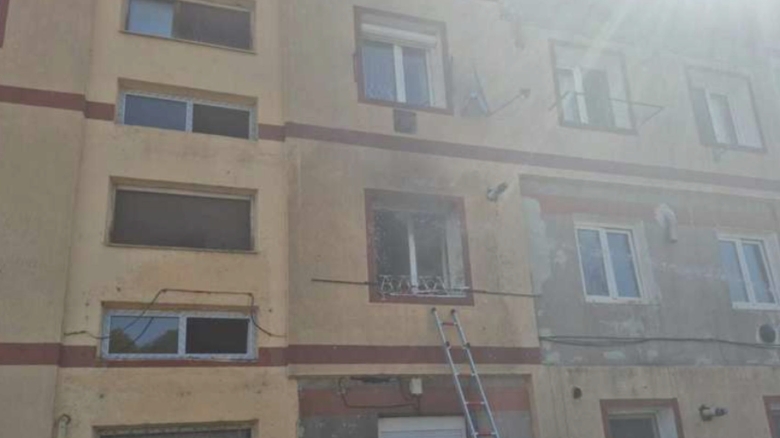 explozie intr un camin din resita doua persoane ranite in urma incidentului 68b1bcd5123df