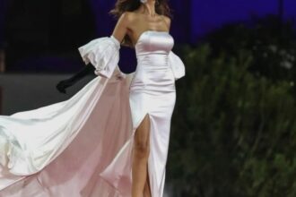 o romanca superba a facut furori pe covorul rosu de la venetia cine este loredana salanta femeia care a stat la cativa metri de george clooney 68b2a493ea5a3