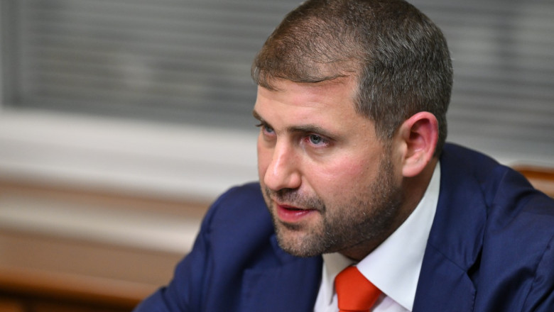 oligarhul fugar ilan sor promite 3 000 de dolari pe luna protestatarilor antiguvernamentali din moldova reactia politiei 689a2f0639810