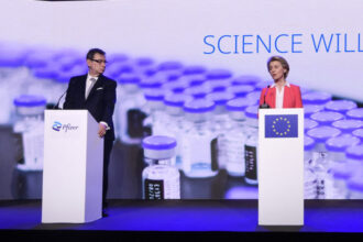 pfizergate noi detalii mesajele dintre ursula von der leyen si albert bourla pierdute dupa o solicitare de dezvaluire a acestora 688c7706865d3