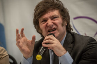 presedintele argentinei a blocat prin veto cresterea pensiilor ce l a determinat pe javier milei sa ia decizia 68911ff9b7b8c