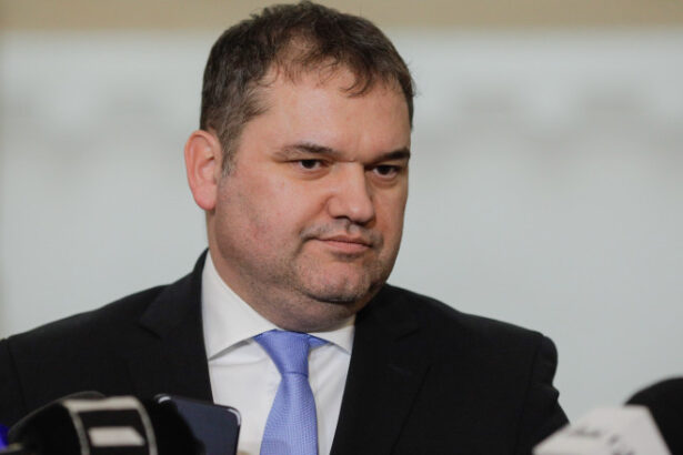 reducerea numarului de posturi din administratia locala cu 20 ministrul dezvoltarii explica modul in care s ar aplica masura 68918441f1771