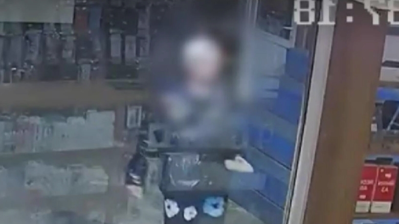 tanar din alexandria prins dupa ce s a laudat pe tiktok ca a spart un magazin de telefoane 68b1e4fe10702