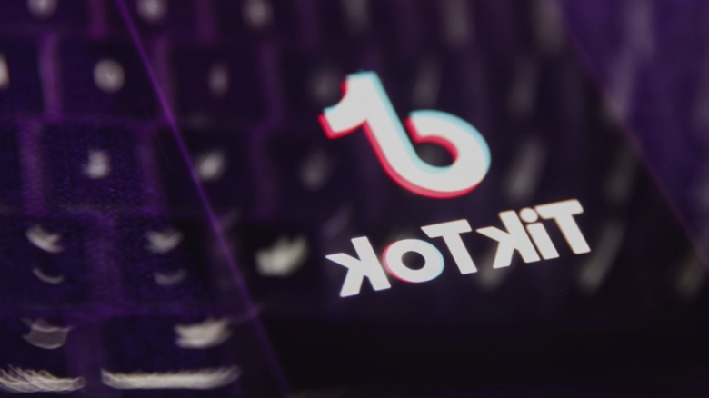 tiktok now lets users send voice notes and images in dms 68b1fc7ec31df