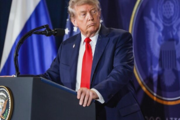trump toarna gaz pe focul teoriilor conspiratiei warp speed o operatiune militara ascunsa in spatele vaccinurilor covid 19 68b06b67b5f06