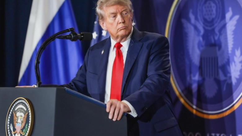 trump toarna gaz pe focul teoriilor conspiratiei warp speed o operatiune militara ascunsa in spatele vaccinurilor covid 19 68b06b67b5f06
