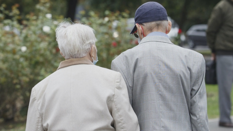 un pensionar de 75 de ani a vrut sa divorteze de sotie pentru o iubita ai 68a1a9d3e4e8e