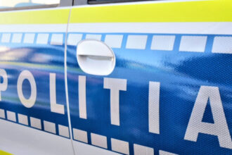 un sofer din teleorman fara permis a avariat o masina a politiei incercand sa scape de control a fost oprit cu focuri de arma 689f1458b5b3f