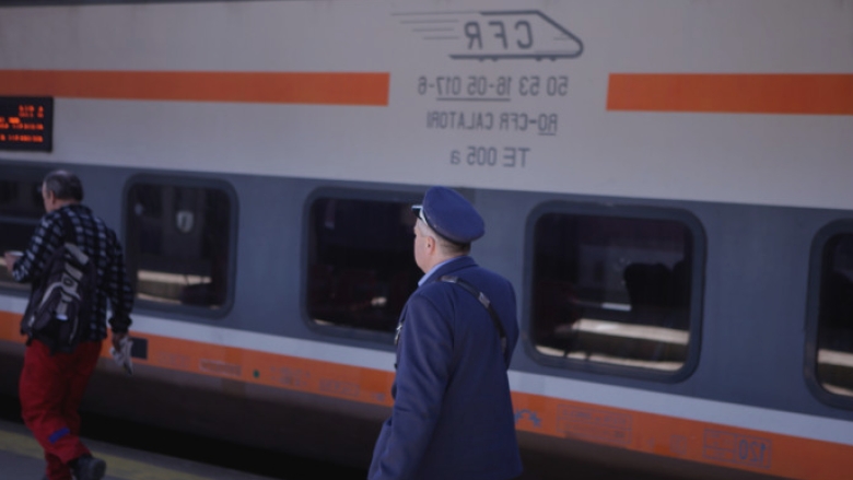video cazul liniei de tren inchise la un an de la deschidere anterior calatorii au asteptat 19 ani redeschiderea traseului 68a054b80f8b7