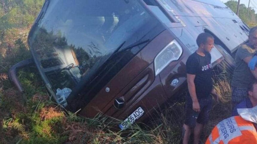 accident grav in franta un autocar cu romani s a rasturnat langa bordeaux 68bef50168e51 1