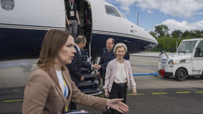 avionul ursulei von der leyen obligat sa aterizeze fara gps in bulgaria dupa ce rusii ar fi bruiat sistemele de navigatie 68b59977a0c5c